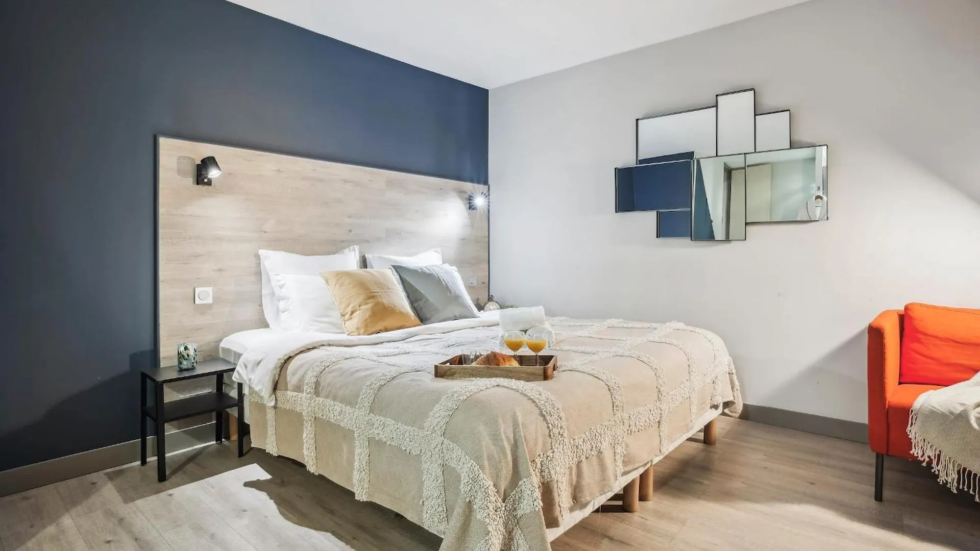 Eiffel & Invalides - Cityapartmentstay Paris
